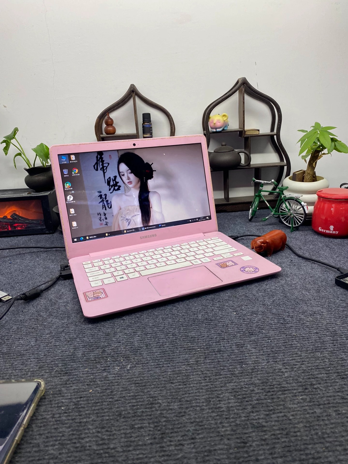 价转让工作用的三星笔记本电脑 之前工作用的,上班公司又配一个,所以低价转手自己的这台,没磕碰,没修理过,运行很流畅,配套件一起送出,整机没问题。 没有维修过 价转让工作用的三星笔记本电脑 之前工作用的,上班公司又配一个,所以低价转手自己的这台,没磕碰,没修理过,运行很流畅,配套件一起送出,整机没问题。 没有维修过